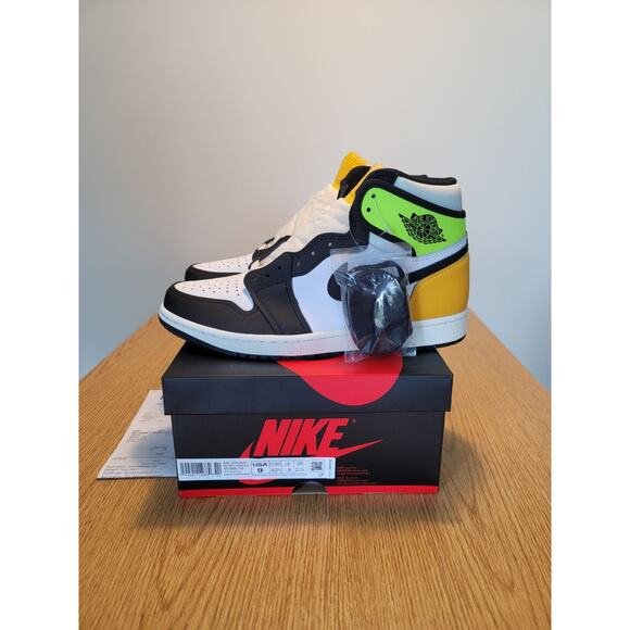 Nike Air Jordan 1 Retro Volt gold sz 9 - Picture 1 of 8